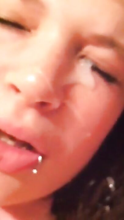 love the cum on ur face xx want me to lick u clean xx