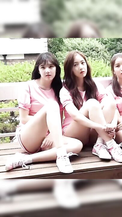 GFRIEND Yerin  Sinb - VLIVE : Special Clips 여자친구 GFRIEND - ‘PARALLEL’ Jacket Shooting Behind  ★★★★☆